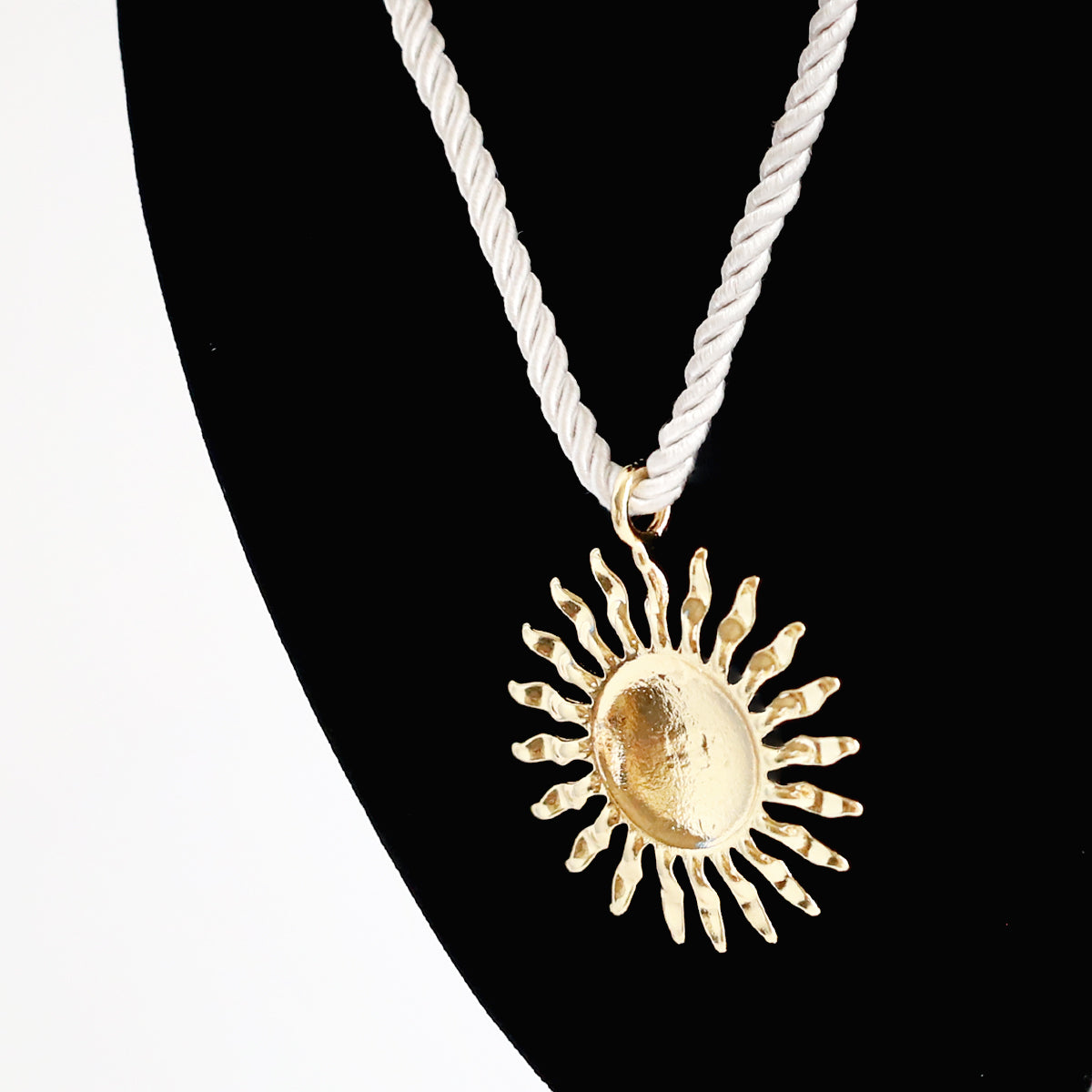 Casual Simple Style Sun Flower Alloy Women's Pendant Necklace Long Necklace