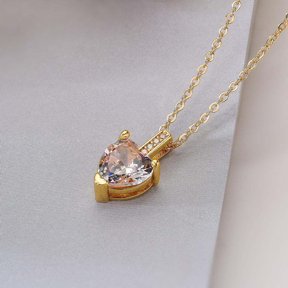 Simple Style Commute Heart Shape Copper Plating Inlay Zircon 18k Gold Plated Pendant Necklace