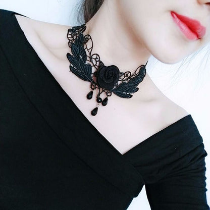 Vintage Style Oval Alloy Lace Chain Inlay Artificial Gemstones Women's Choker