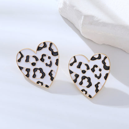 1 Pair Simple Style Heart Shape Enamel Alloy Ear Studs