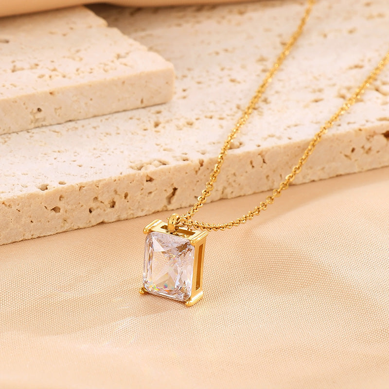 Luxurious Square Stainless Steel Inlay Zircon 18k Gold Plated Pendant Necklace