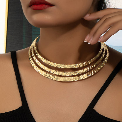 Elegant Solid Color Alloy Polishing Plating Gold Plated Women'S Choker