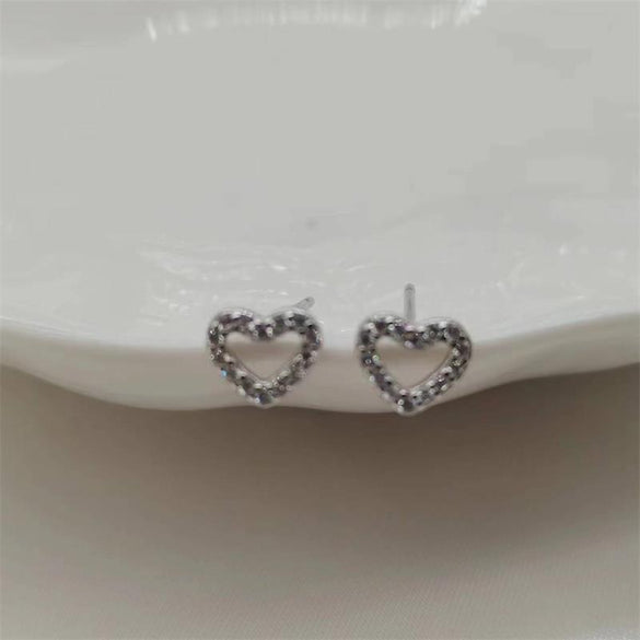 1 Pair Sweet Heart Shape Hollow Out Inlay Sterling Silver Zircon Ear Studs