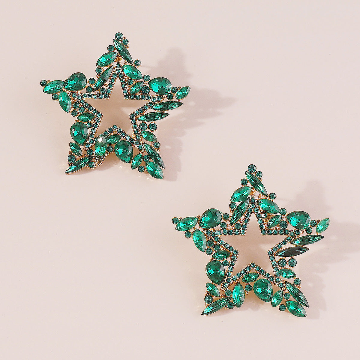 1 Pair Sweet Pentagram Irregular Hollow Out Inlay Alloy Rhinestones Ear Studs