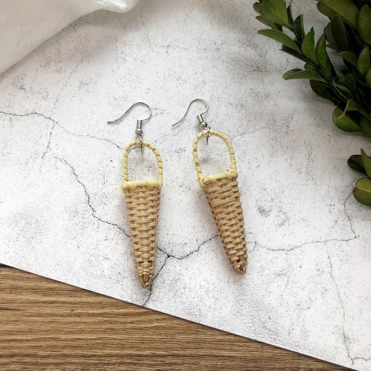 1 Pair Simple Style Geometric Mixed Materials Rattan Drop Earrings