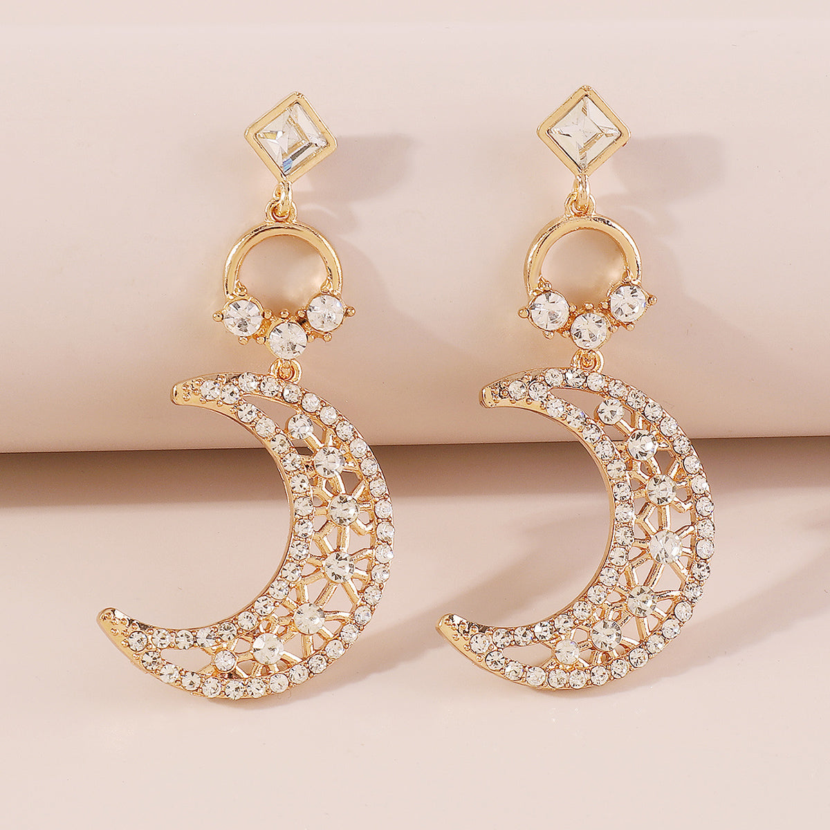 1 Pair Fairy Style Sweet Streetwear Moon Hollow Out Inlay Alloy Rhinestone Rhinestones Drop Earrings