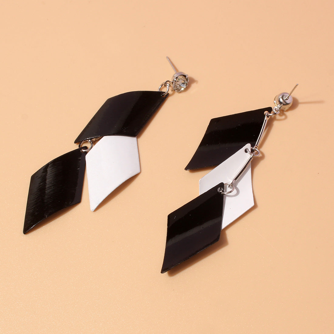 1 Pair Retro Simple Style Roman Style Color Block Metal Drop Earrings