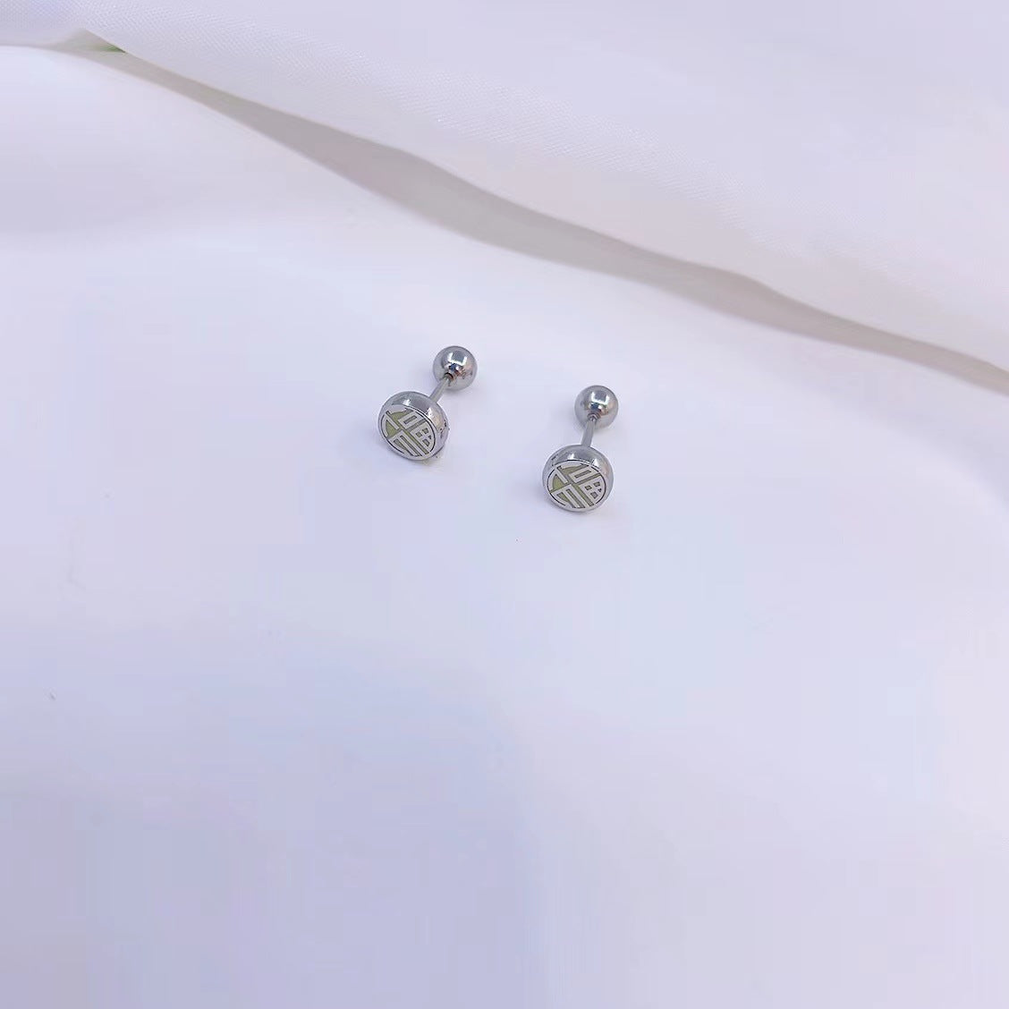 1 Pair Simple Style Heart Shape Plating Titanium Steel Ear Studs