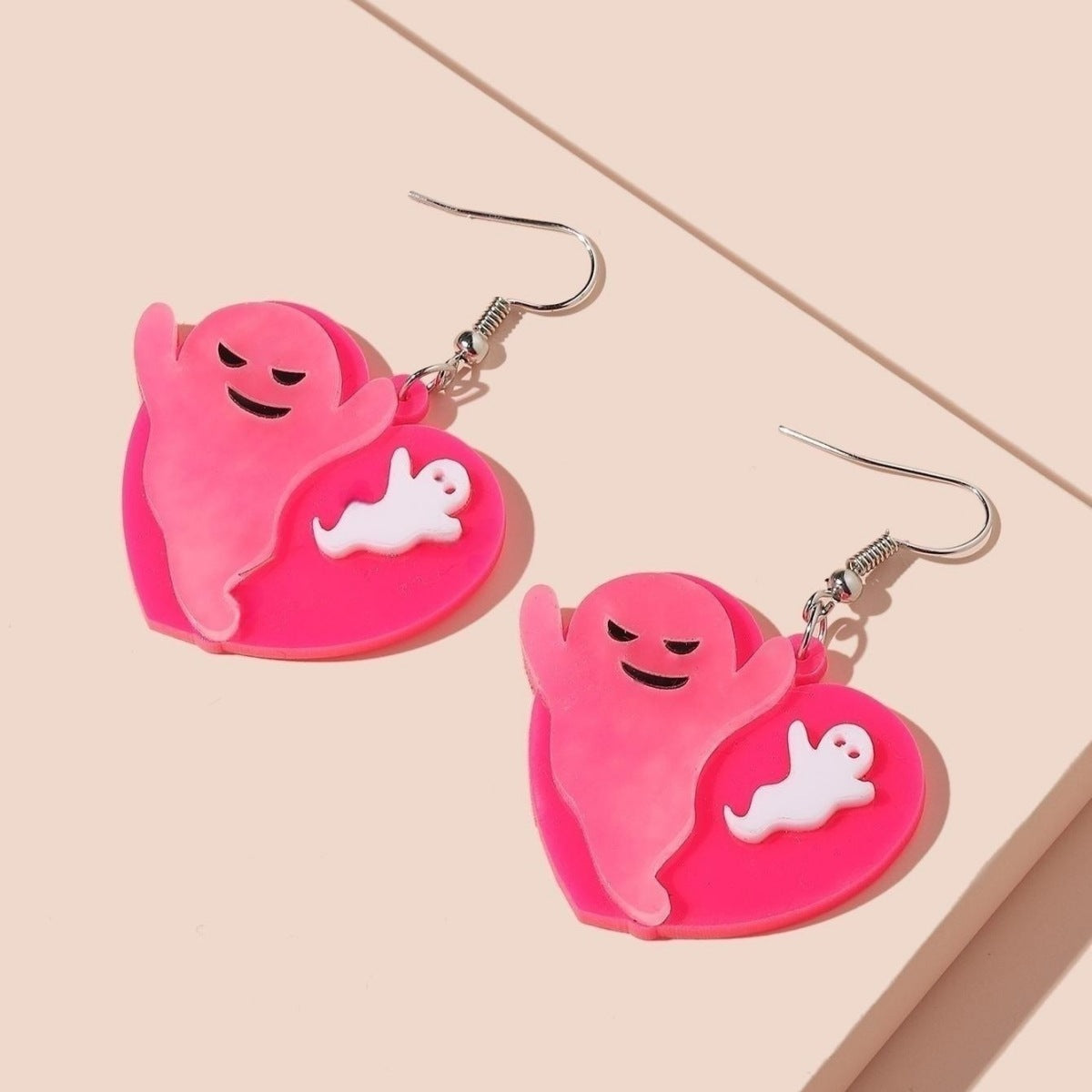 1 Pair Funny Cartoon Character Heart Shape Printing Arylic Earrings