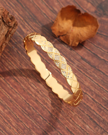 Basic Luxurious Classic Style Argyle Lingge Copper Plating Inlay Zircon 18k Gold Plated Bangle