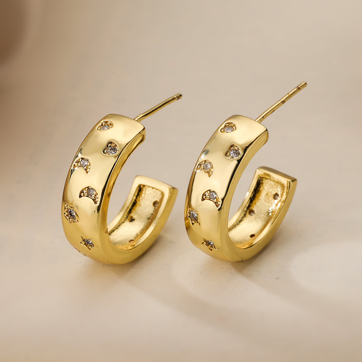 1 Pair Elegant Simple Style Star Moon Plating Inlay Copper Zircon 18k Gold Plated Ear Studs