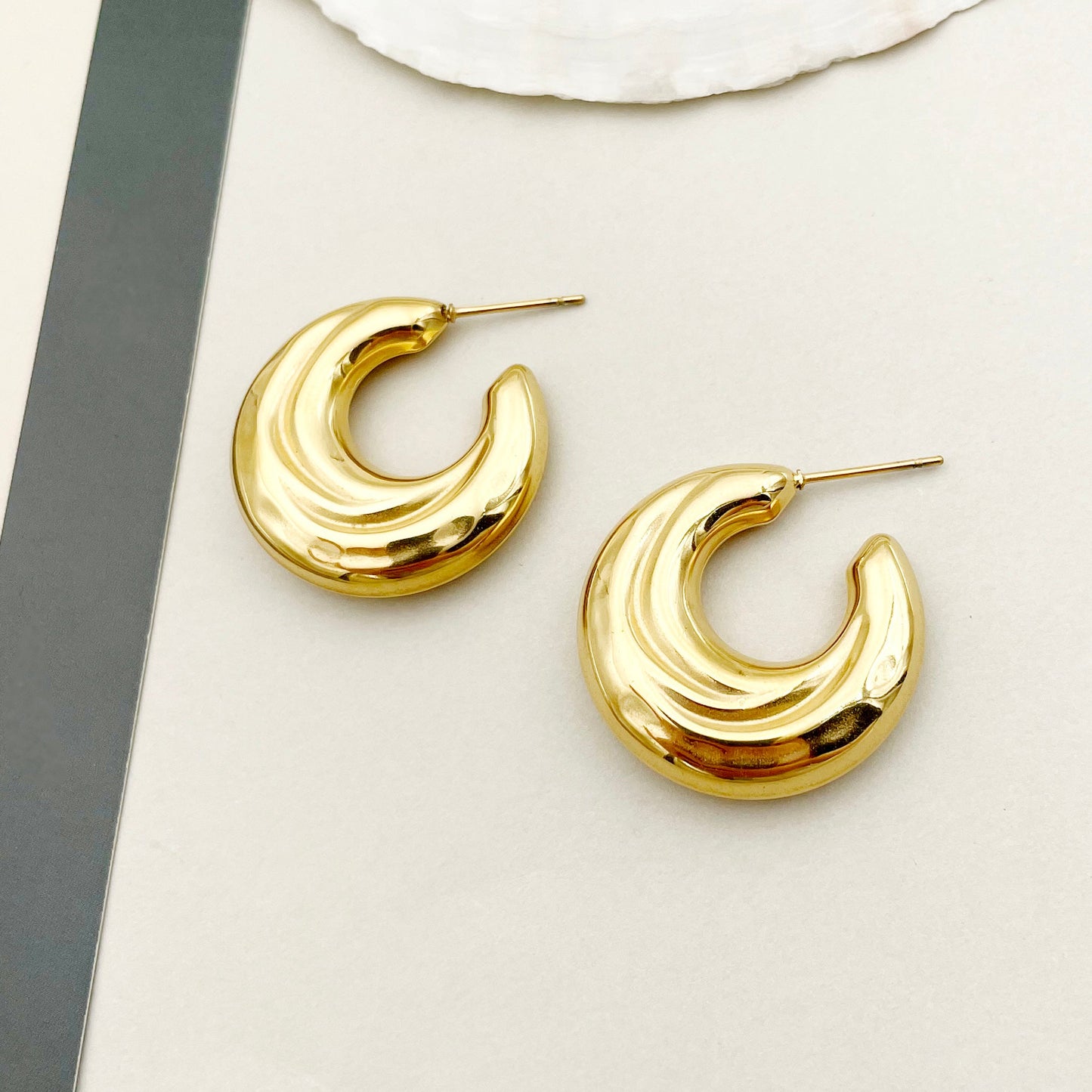 1 Pair Nordic Style Commute Spiral Stripe Enamel Plating Stainless Steel Gold Plated Ear Studs