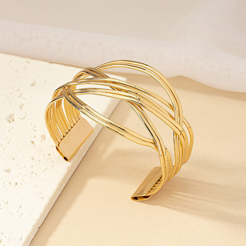 Hip-hop Retro C Shape Alloy Plating Gold Plated Women's Bangle