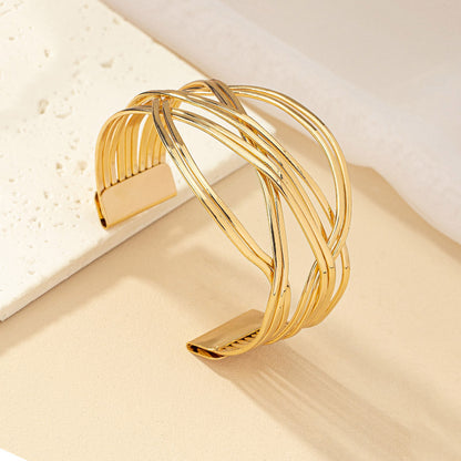 Hip-hop Retro C Shape Alloy Plating Gold Plated Women's Bangle