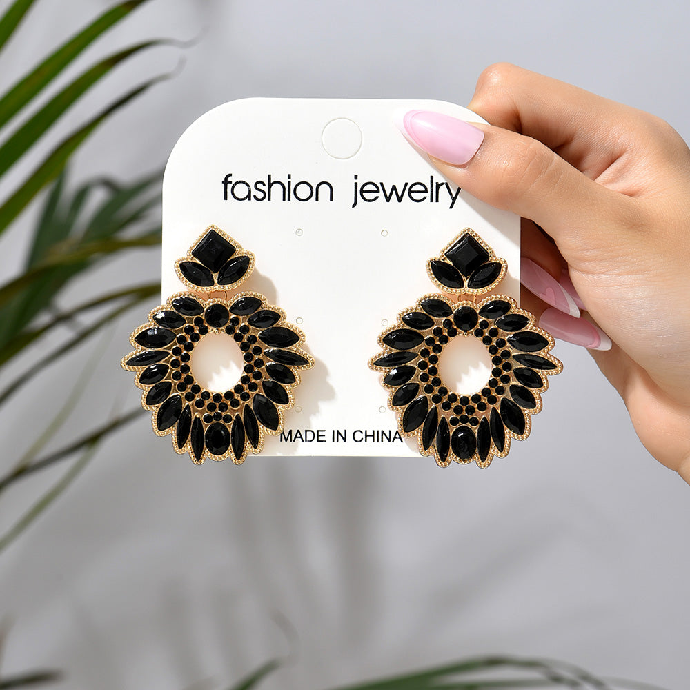 1 Pair Retro Exaggerated Geometric Plating Hollow Out Inlay Zinc Alloy Rhinestones Drop Earrings