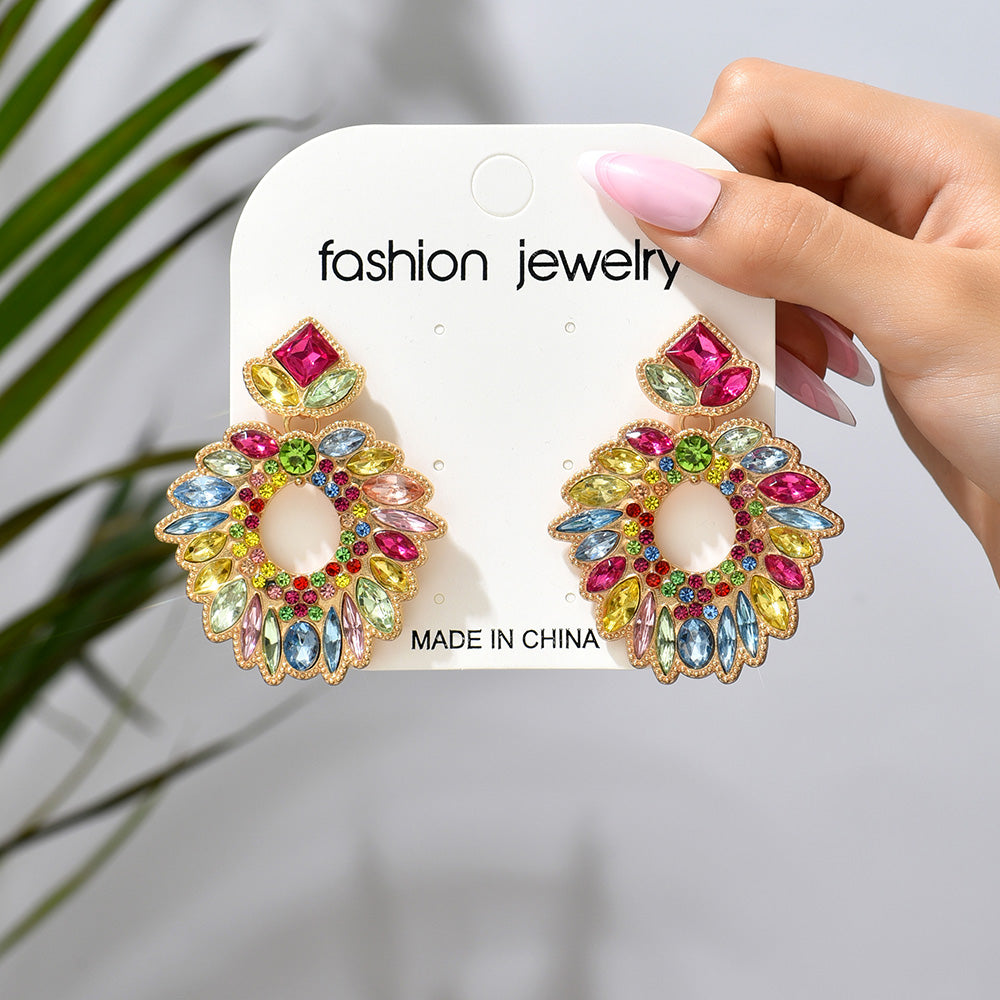 1 Pair Retro Exaggerated Geometric Plating Hollow Out Inlay Zinc Alloy Rhinestones Drop Earrings