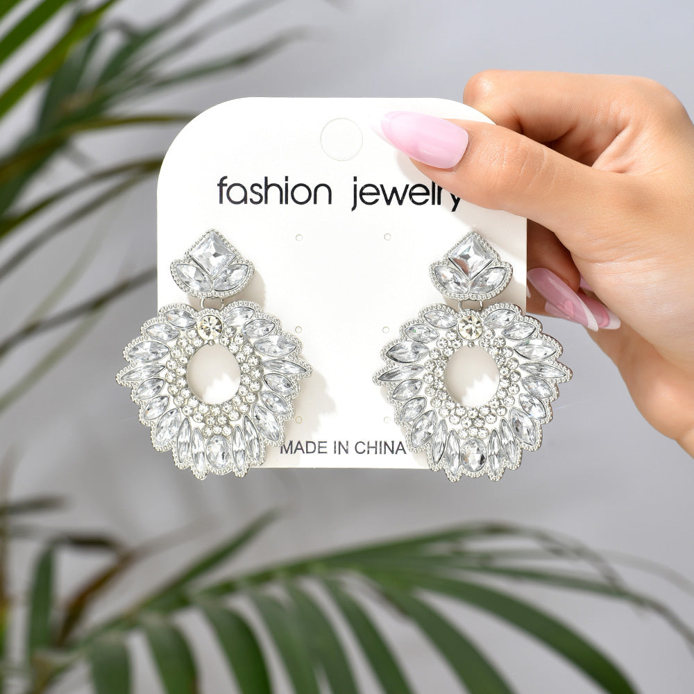 1 Pair Retro Exaggerated Geometric Plating Hollow Out Inlay Zinc Alloy Rhinestones Drop Earrings