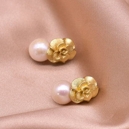 1 Pair Vintage Style Flower Plating Freshwater Pearl Copper 18k Gold Plated Ear Studs