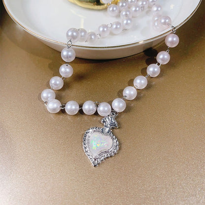 Elegant Simple Style Heart Shape Alloy Beaded Inlay Artificial Pearls Women's Necklace