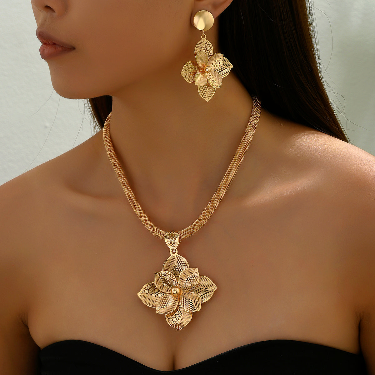 Elegant Flower 18k Gold Plated Iron Wholesale Earrings Necklace