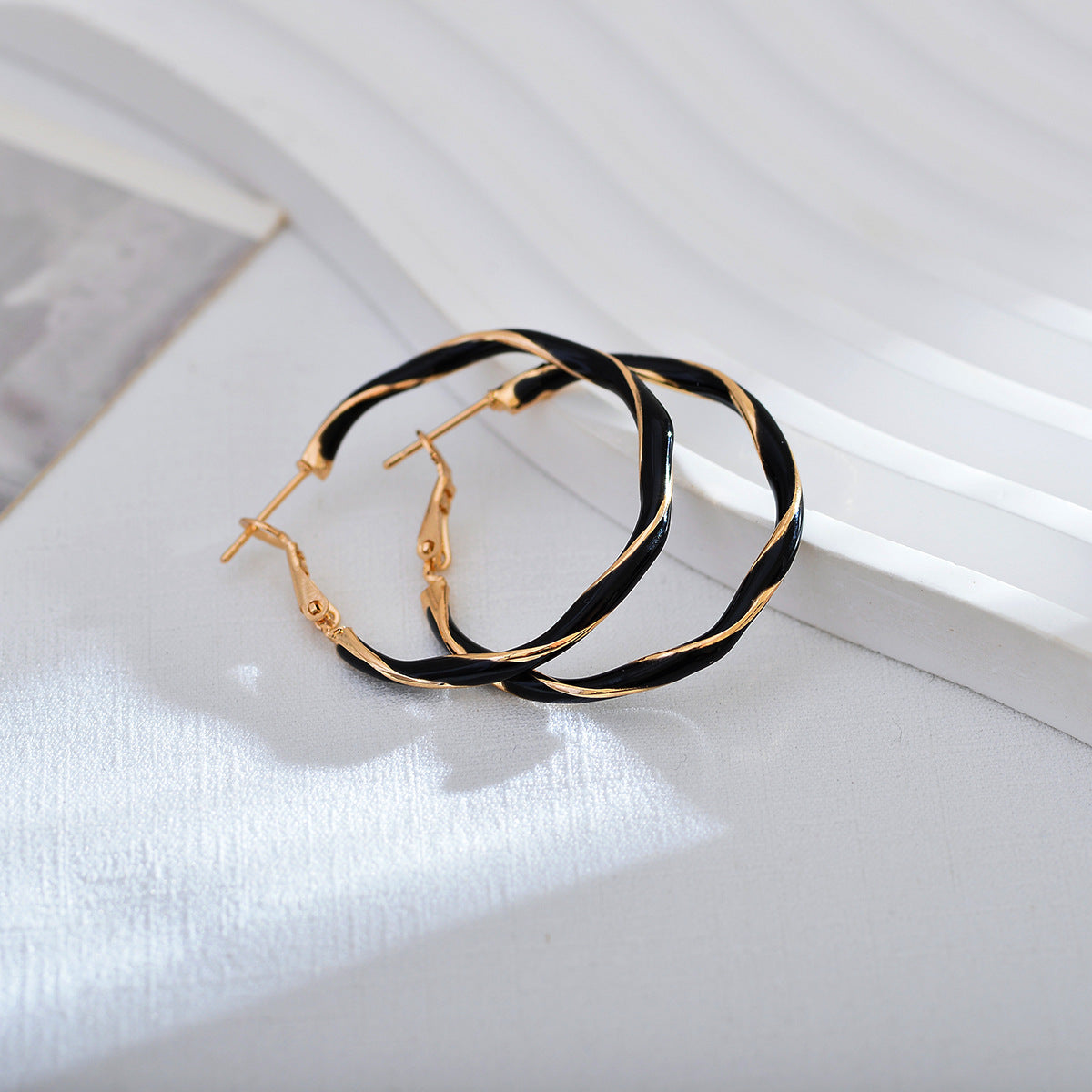 1 Pair Casual Round Enamel Copper Hoop Earrings