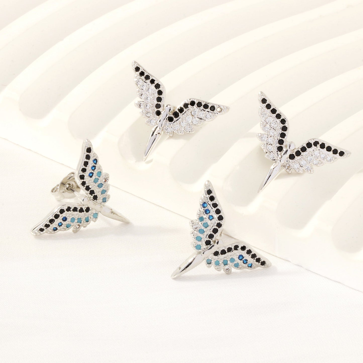 1 Pair Retro Simple Style Angel Wings Plating Inlay Copper Zircon 18k Gold Plated Ear Studs