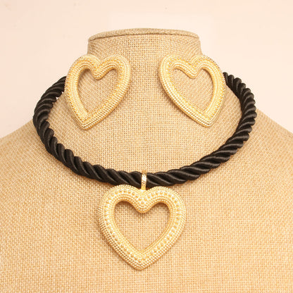 Vintage Style Simple Style Heart Shape Synthetic Fibre Alloy Hollow Out Women's Jewelry Set