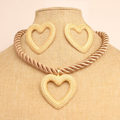 Vintage Style Simple Style Heart Shape Synthetic Fibre Alloy Hollow Out Women's Jewelry Set