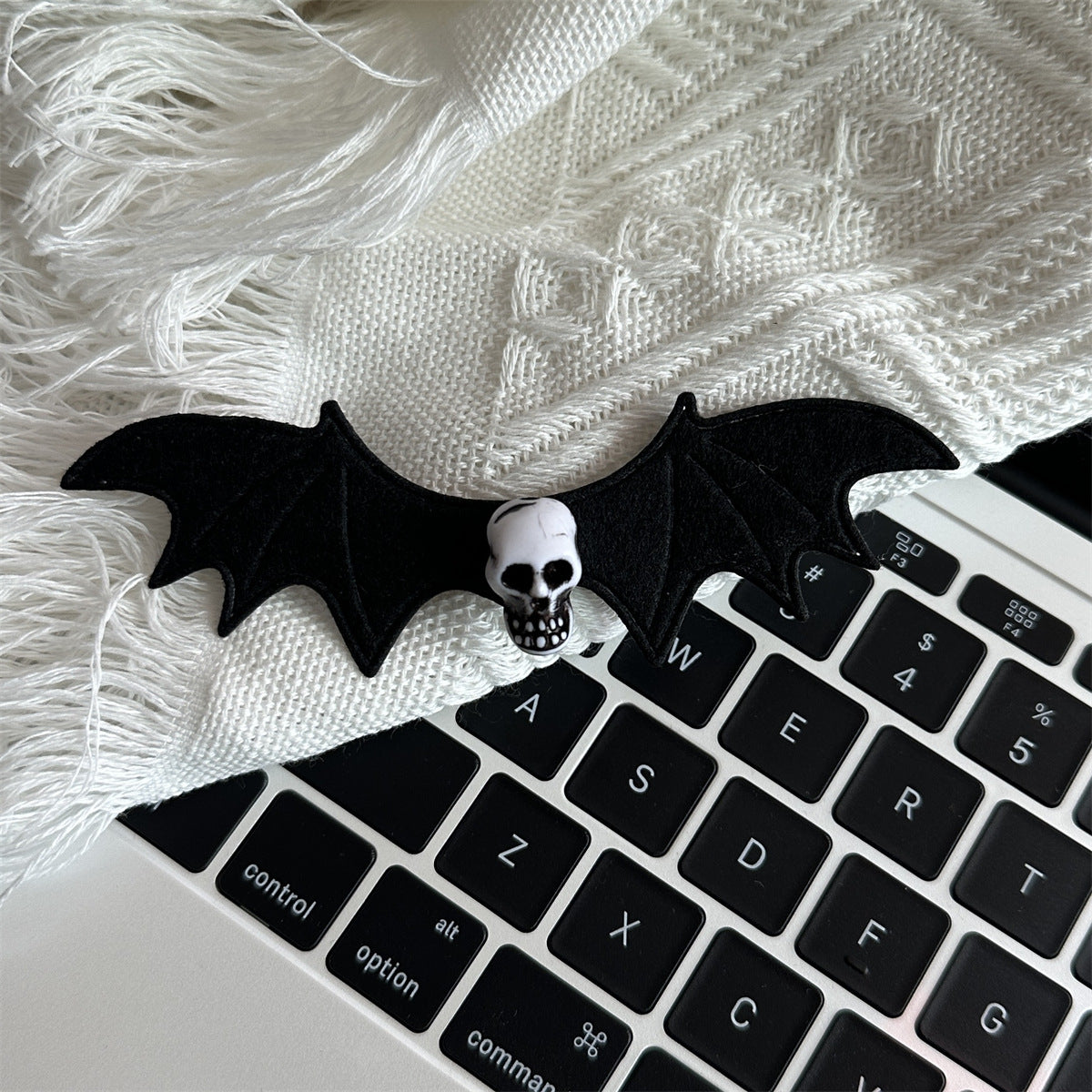 Ins Black Sweet Cool Earth Disco Hip Hop Dark Skull Barrettes Black Bat Demon Wings Side Clip Harajuku Hairclip Accessories