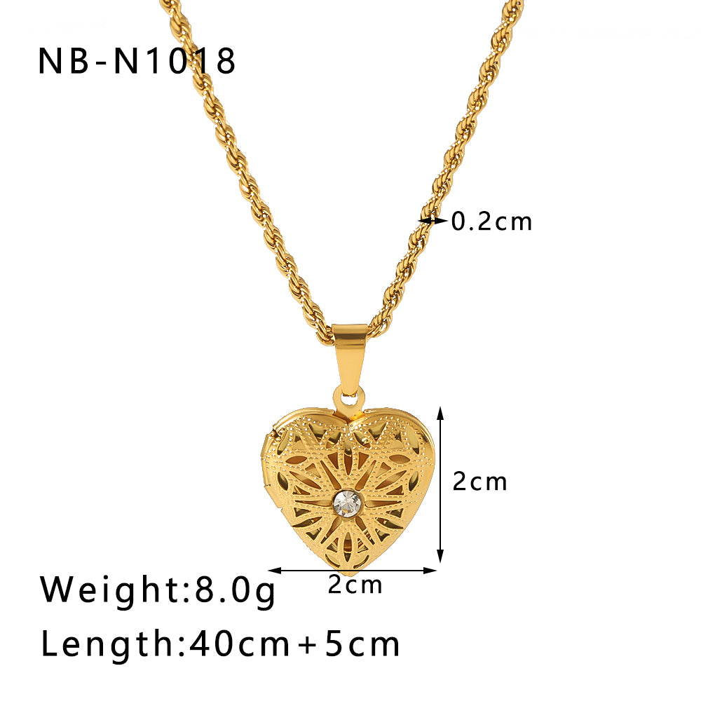 Ig Style Simple Style Artistic Envelope Heart Shape Stainless Steel Titanium Steel Plating Hollow Out Inlay Rhinestones Zircon 18k Gold Plated Gold Plated Silver Plated Pendant Necklace