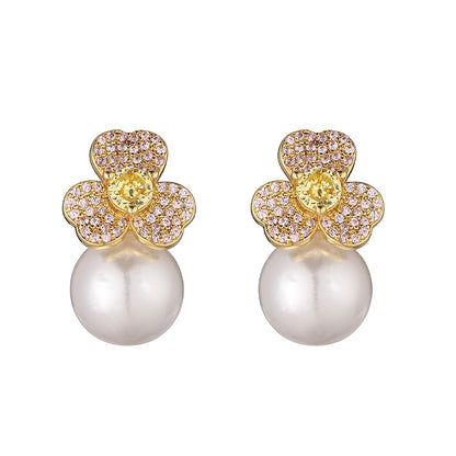 1 Pair Casual Elegant Simple Style Flower Petal Plating Inlay Copper Artificial Pearls Zircon 18k Gold Plated Ear Studs