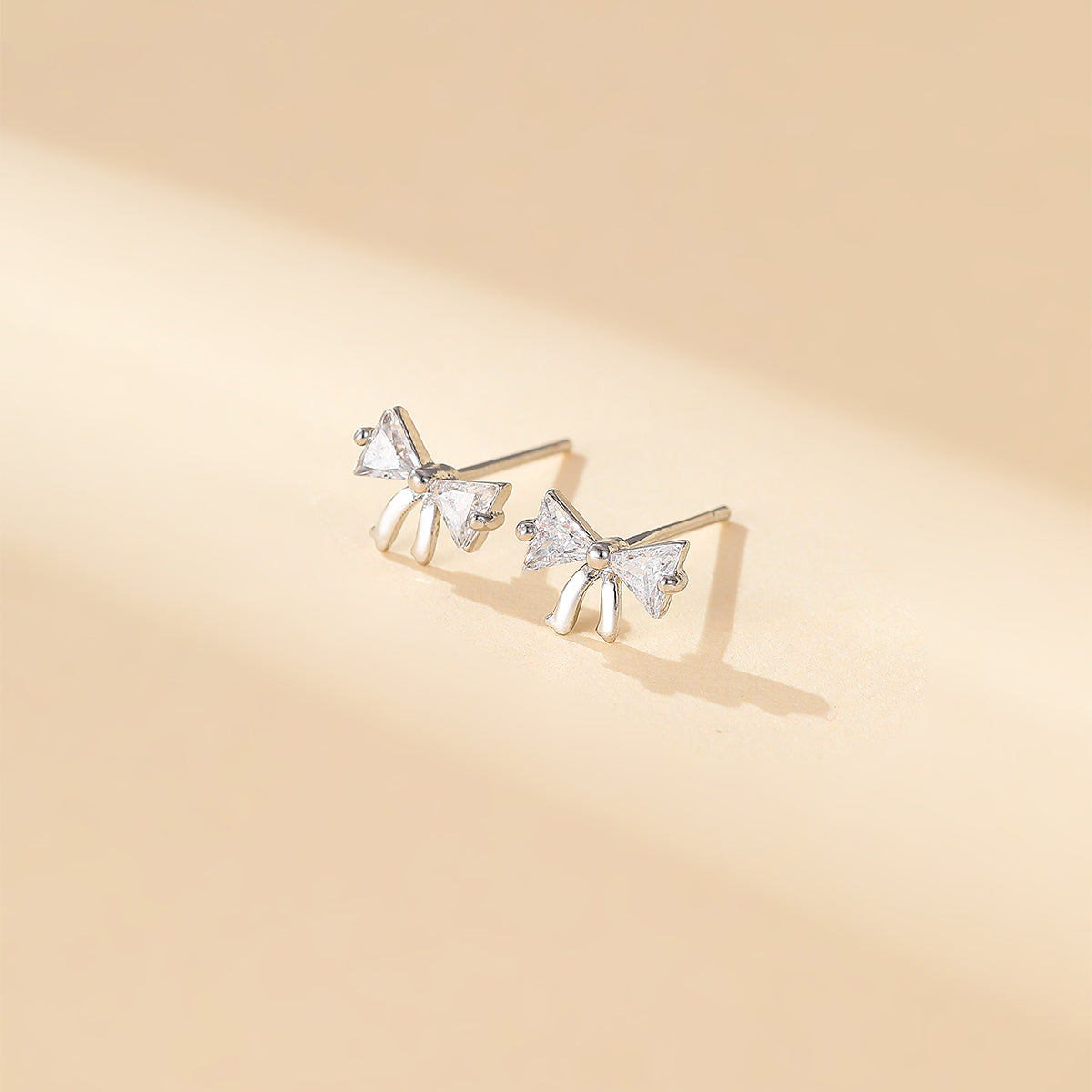 1 Pair Cute Modern Style Shiny Bow Knot Plating Inlay Copper Zircon 18k Gold Plated Ear Studs