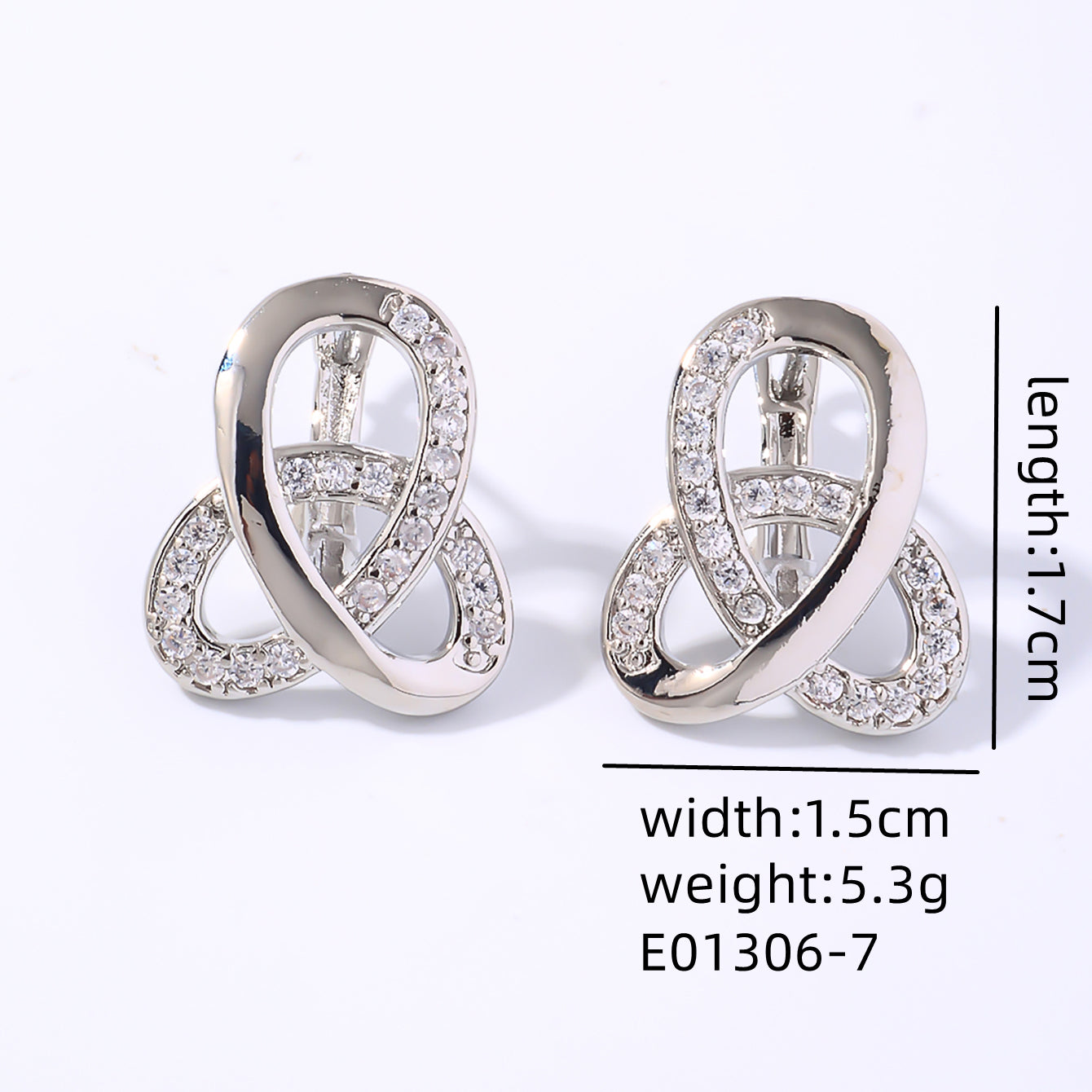 1 Pair Simple Style Shiny Triangle Plating Inlay Copper Zircon White Gold Plated Gold Plated Ear Studs