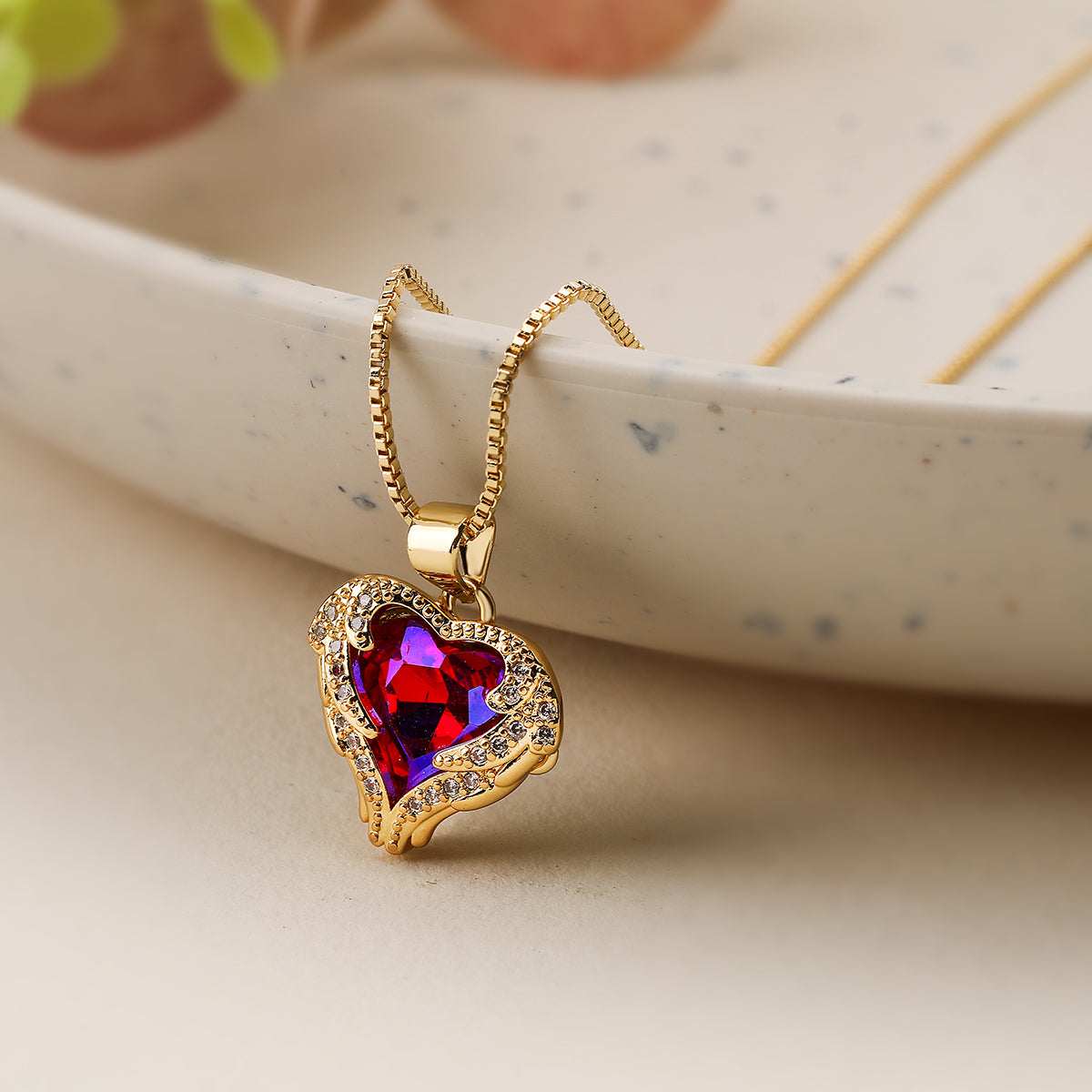 Simple Style Commute Heart Shape Copper 18k Gold Plated Zircon Pendant Necklace In Bulk