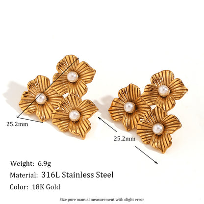 1 Pair Vintage Style Simple Style Classic Style Floral Plating Inlay Stainless Steel Pearl 18k Gold Plated Ear Studs