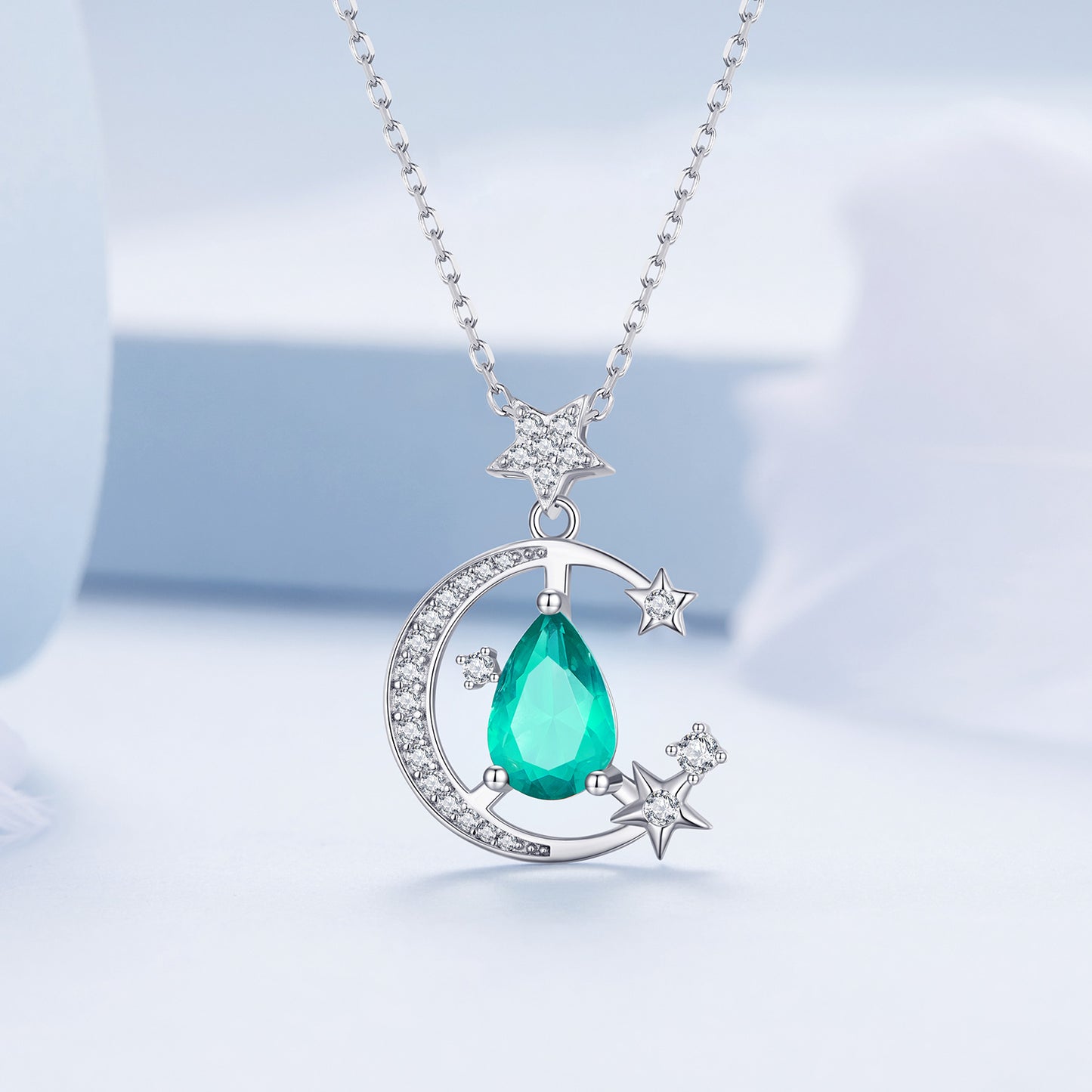 Elegant Star Moon Sterling Silver Plating Inlay Zircon White Gold Plated Pendant Necklace