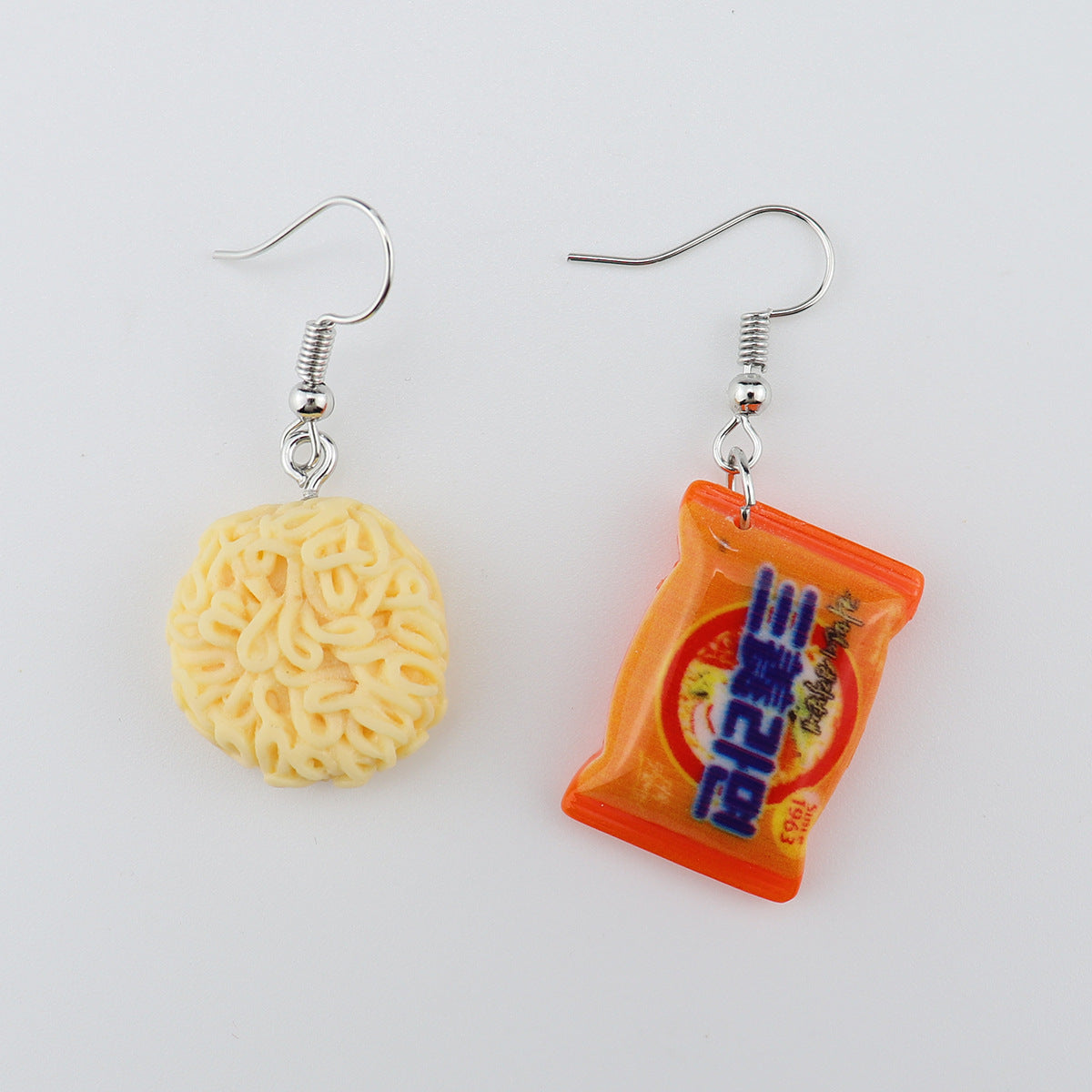 1 Pair Simple Style Cartoon Plastic Resin Drop Earrings