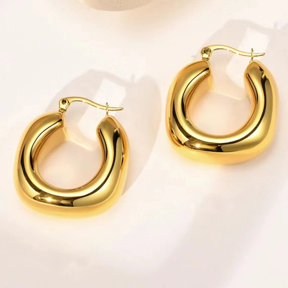 1 Pair Vintage Style Exaggerated Simple Style Round Oval Plating Metal Stainless Steel 18k Gold Plated Hoop Earrings