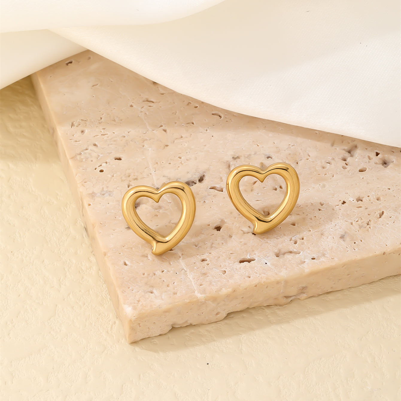 1 Pair Cute Simple Style Heart Shape Polishing Plating Stainless Steel White Gold Plated Gold Plated Ear Studs