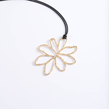 Elegant Nordic Style Commute Flower Gold Plated Silver Plated Alloy Wholesale Pendant Necklace