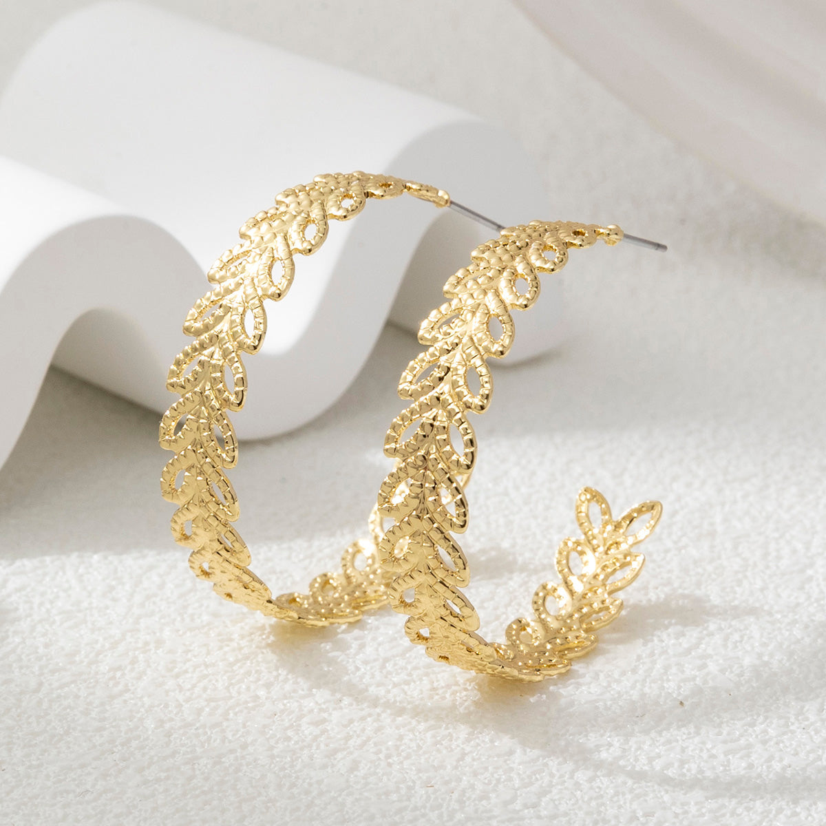 1 Piece Formal Solid Color Solid Color Plating Braid Alloy Gold Plated Earrings