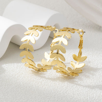 Wholesale Jewelry Casual Streetwear Leaves Heart Shape Alloy Gold Plated Earrings