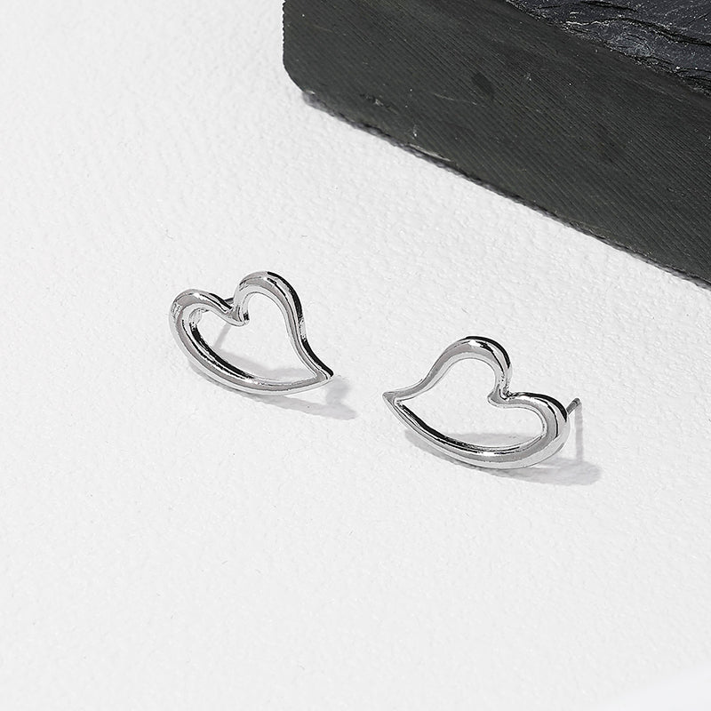 1 Pair Nordic Style Vintage Style Heart Shape Plating Alloy Ear Studs