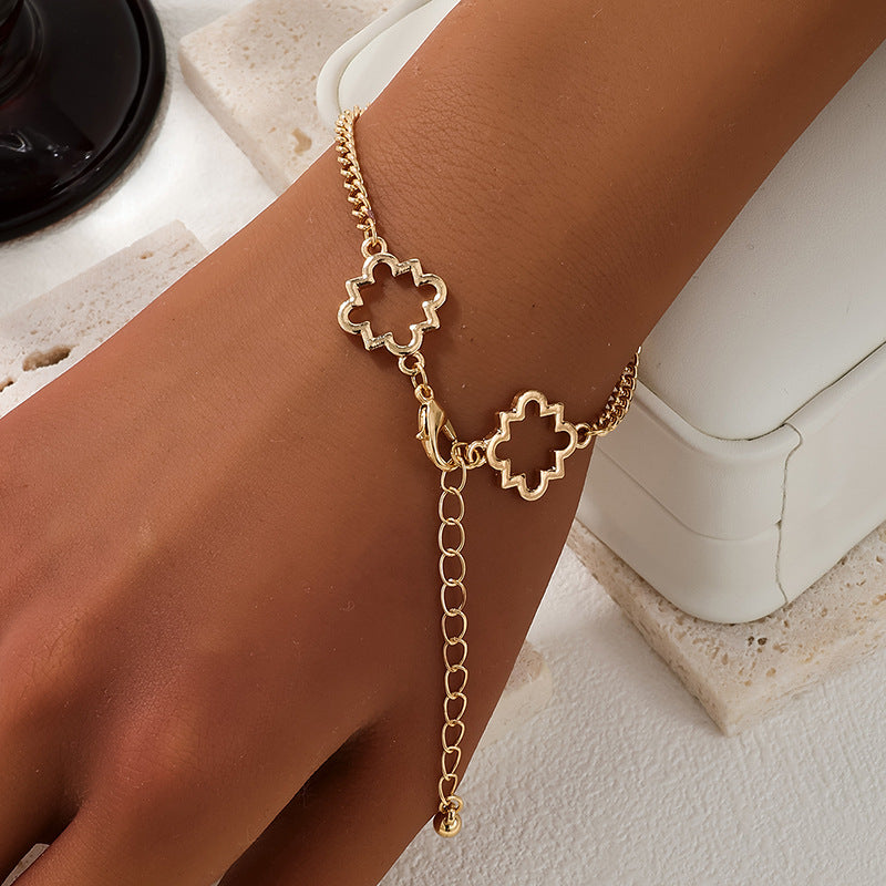 Simple Style Four Leaf Clover Metal Plating Women's Bracelets