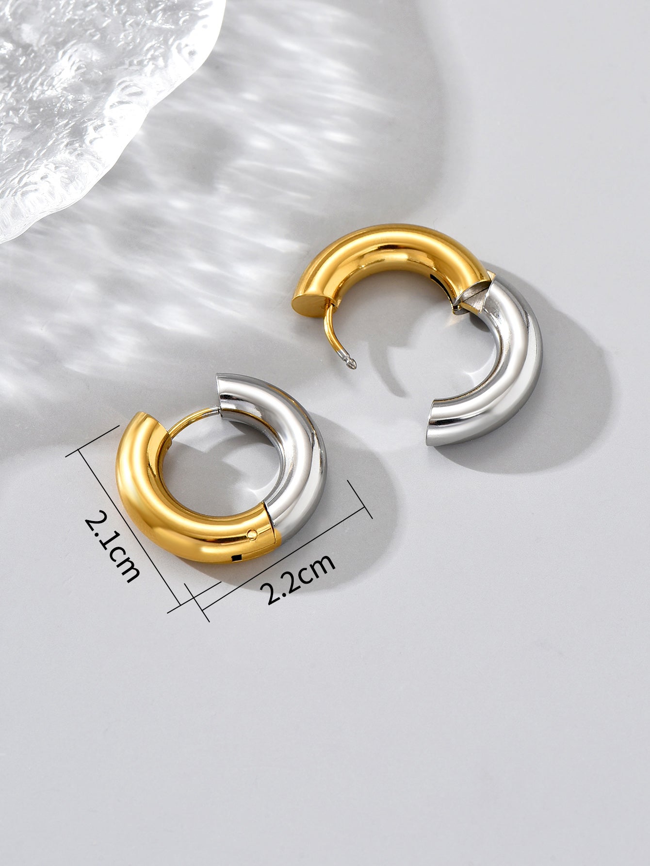 1 Pair Simple Style Classic Style Roman Style Geometric Plating Titanium Steel 18k Gold Plated Gold Plated Earrings