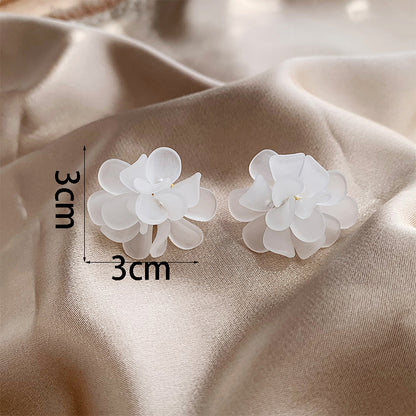 1 Pair Elegant Lady Flower Resin Gold Plated Ear Studs