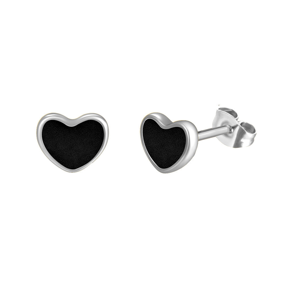 1 Pair Casual Basic Geometric Moon Heart Shape Titanium Steel Ear Studs