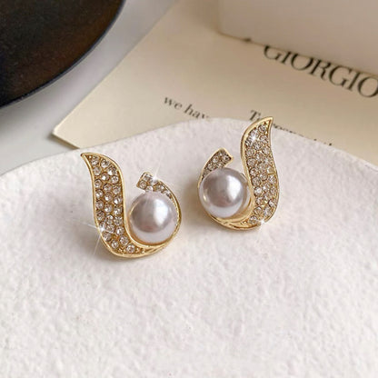 1 Pair Elegant Simple Style Streetwear Flower Bow Knot Plating Inlay Alloy Artificial Pearls Zircon Ear Studs