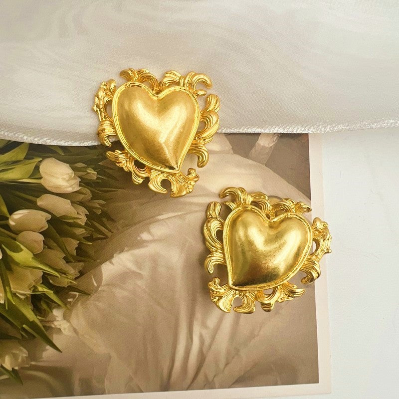 1 Pair Vintage Style Heart Shape Plating Alloy Ear Studs