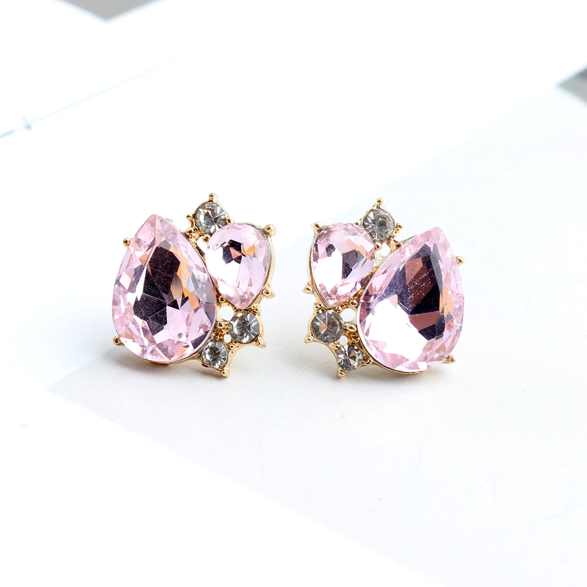 1 Pair Elegant Leaves Water Droplets Plating Inlay Alloy Crystal Rhinestones Gold Plated Ear Studs